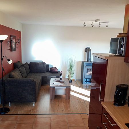 Kleines Ferienhaus Am Feldrand Malchow  Ngoại thất bức ảnh
